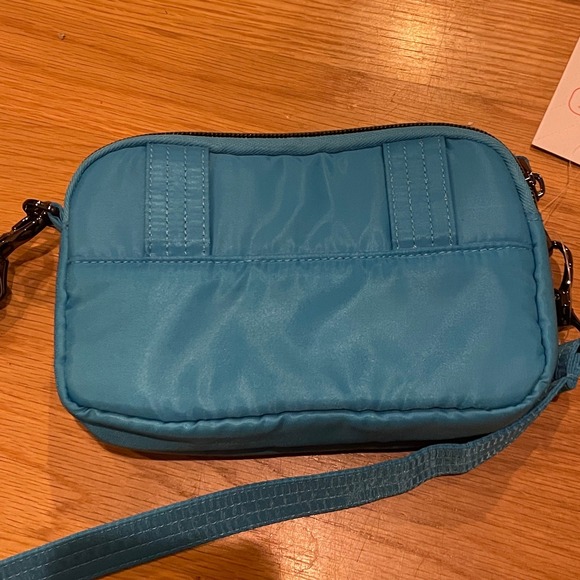 Lug Coupe SE Crossbody Bag Sky Blue Teal Quilted Belt Bag Convertible NWT - Picture 4 of 8